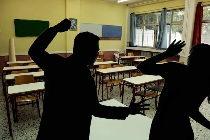 Κρήτη: Στη φυλακή οδηγήθηκε τελικά ο πατέρας που ξυλοκόπησε δασκάλα
